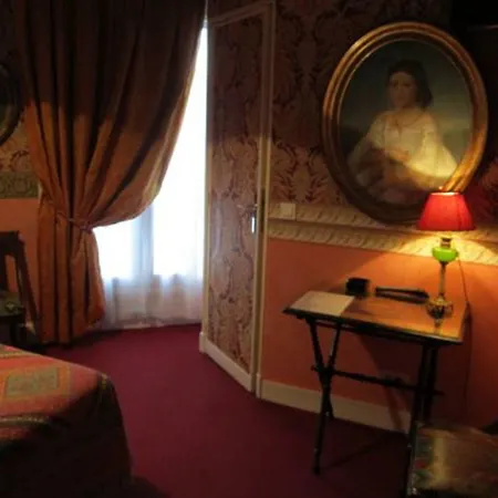 Hotel De 3*