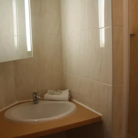 Hotel De 3*
