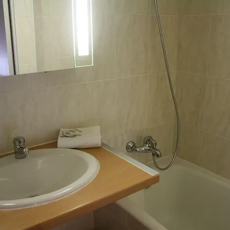 De 3* Parigi